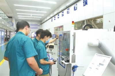 以评价改革撬动高校服务经济社会发展——陕西教育成就巡礼之三 评价“指挥棒”激活高校新动能